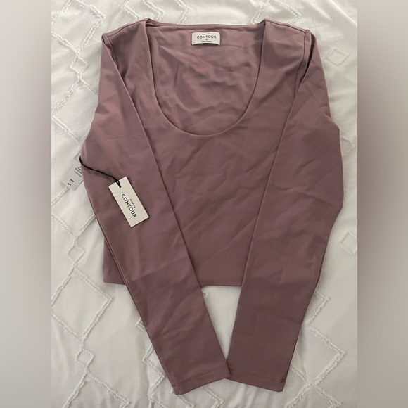 NWT Aritzia Contour scoope neck, long sleeve. Size M, colour Claremont. - Picture 1 of 1